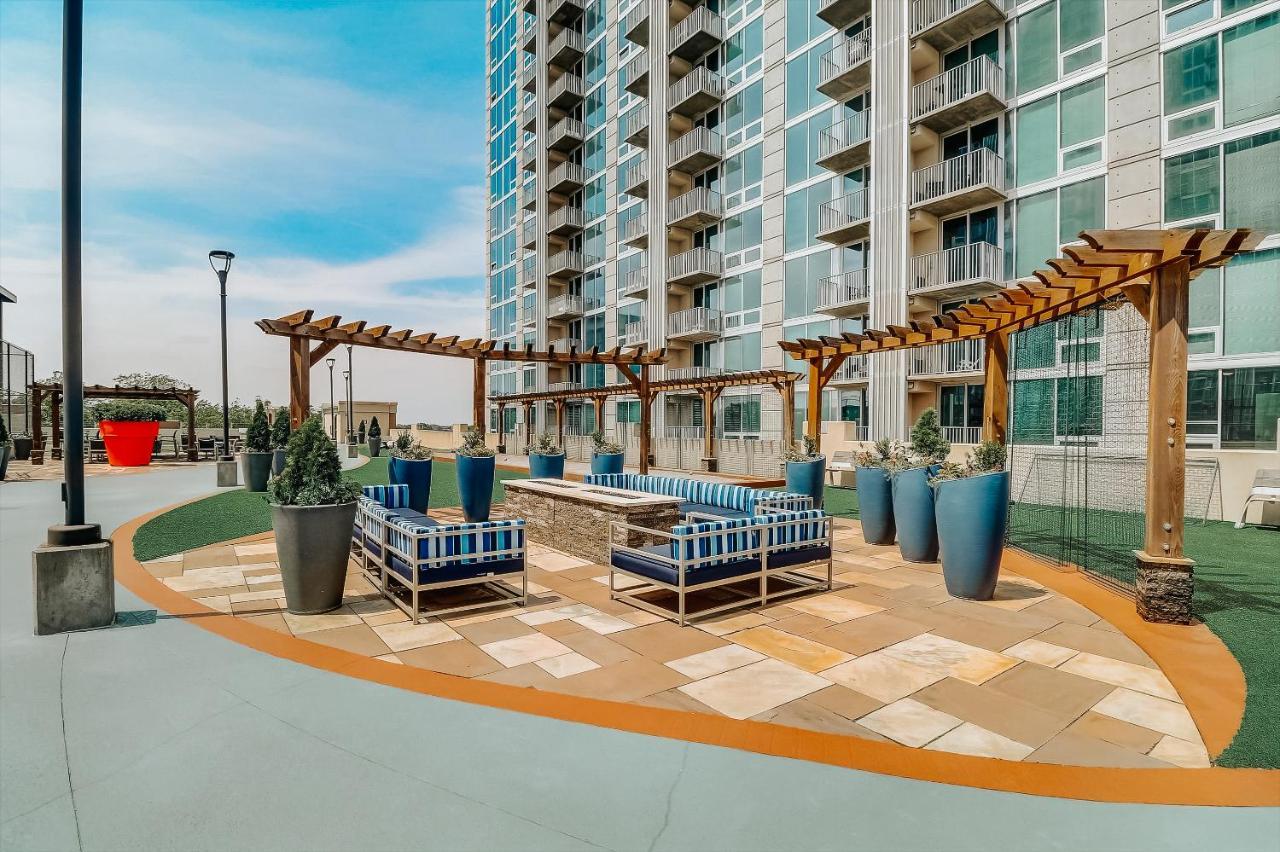 דירות Frontdesk Skyhouse Apts Uptown שרלוט מראה חיצוני תמונה
